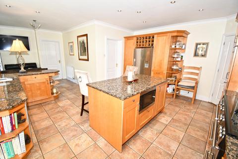 2 The Maples, Goffs Oak, Waltham Cross, EN7 6ST
