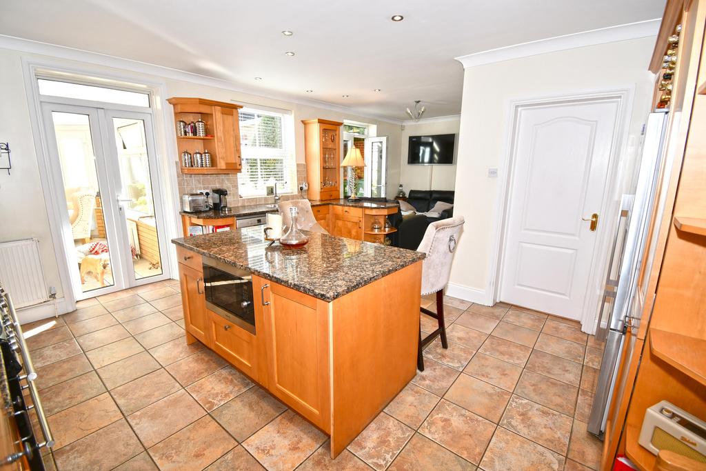 Kitchen/Breakfast Room