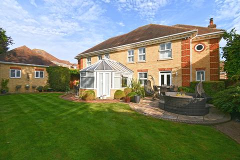 2 The Maples, Goffs Oak, Waltham Cross, EN7 6ST