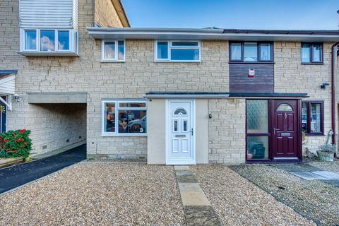 3 bedroom terraced house to rent, Stratton Heights, Cirencester