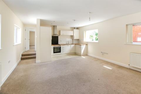 2 bedroom apartment for sale, High Street, Hartley Wintney RG27