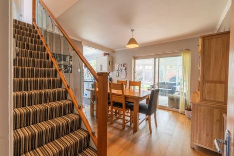 1 Turnberry, Yate, Bristol, BS37 4ER
