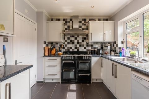1 Turnberry, Yate, Bristol, BS37 4ER