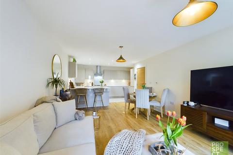 2 bedroom apartment to rent, Institute Road, Taplow, Maidenhead, Berkshire, SL6
