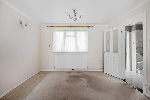 23 Carisbrooke Road, Rochester, ME2 3SN
