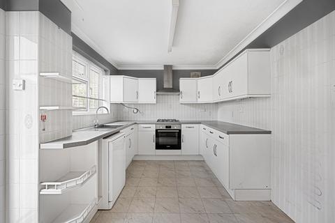 23 Carisbrooke Road, Rochester, ME2 3SN