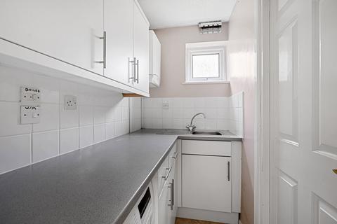 23 Carisbrooke Road, Rochester, ME2 3SN