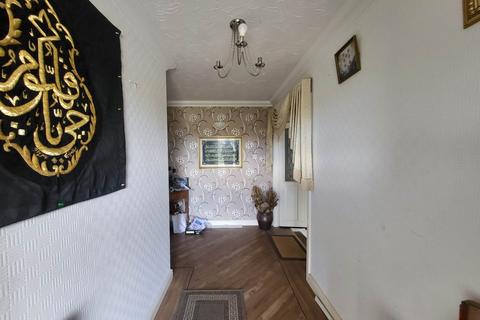 3 bedroom detached bungalow for sale, Lodge Farm Close, Dewsbury