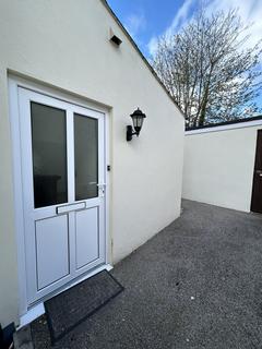 2 bedroom ground floor flat to rent, 99 Alexandra Road, St. Austell, Cornwall, PL25