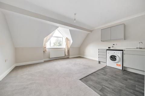 2 bedroom apartment to rent, Greengates, Lundy Lane, Reading, RG30