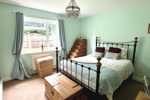 10, Cecil Lodge Cecil Close, Chessington, KT9 1PD