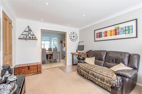 3 Brookside, Chertsey, KT16 9ES