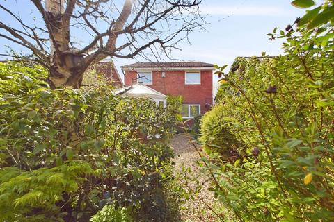 4 bedroom detached house for sale, Pine Avenue, Ormskirk, L39 2YP