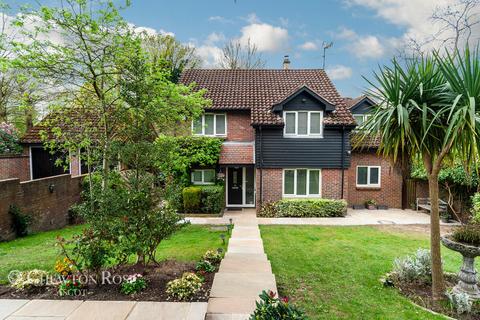 5 bedroom detached house for sale, Geffers Ride, Ascot