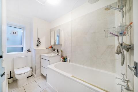 2 bedroom flat to rent, Reynolds House, Wellington Road, St John's Wood, London