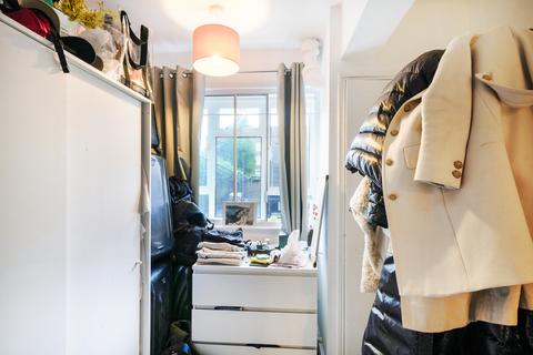 2 bedroom flat to rent, Reynolds House, Wellington Road, St John's Wood, London