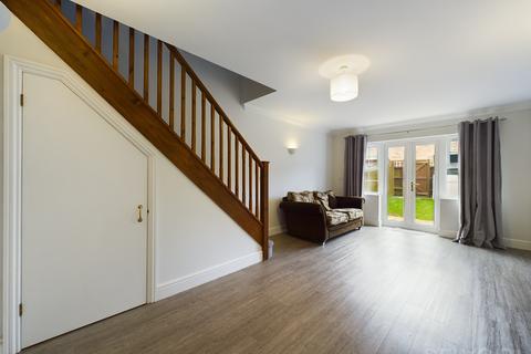 2 bedroom terraced house to rent, Cobb Close, Bury St Edmunds, IP32