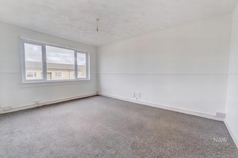 2 bedroom flat for sale, Lynmouth Crescent , Rumney, Cardiff. CF3