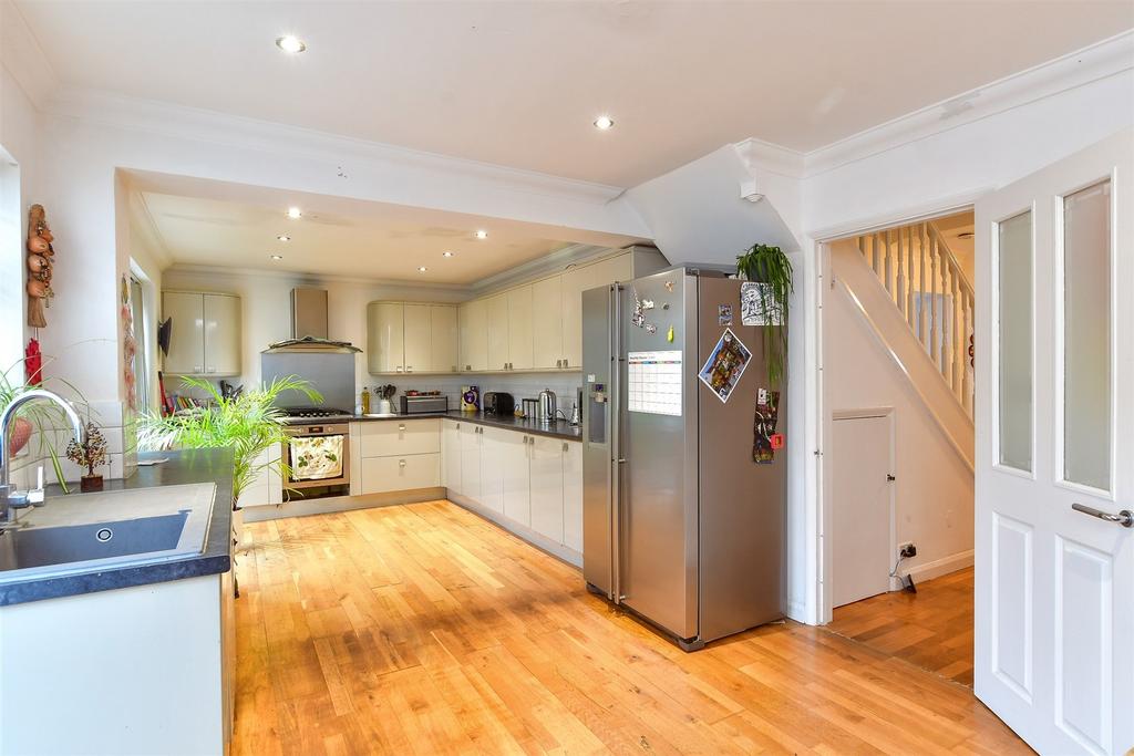 Kitchen/ Dining/ Family Room
