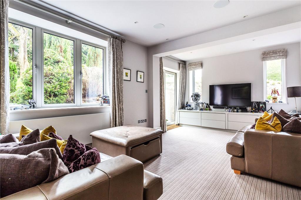 House. Partnership