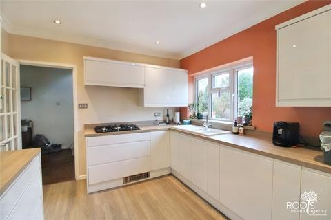 4 bedroom detached house for sale, Castle Grove, Berkshire RG14