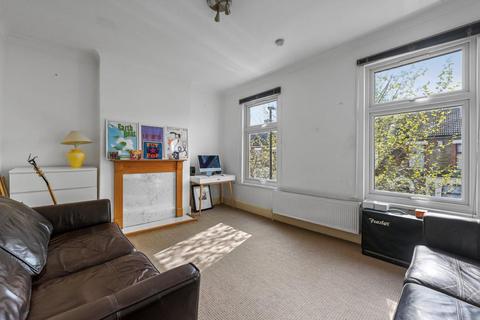 1 bedroom flat for sale, Warwick Road, London E15