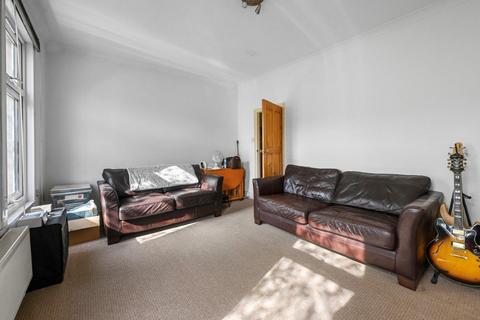 1 bedroom flat for sale, Warwick Road, London E15