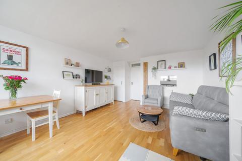 2 bedroom duplex for sale, Goral Mead, Rickmansworth, Hertfordshire