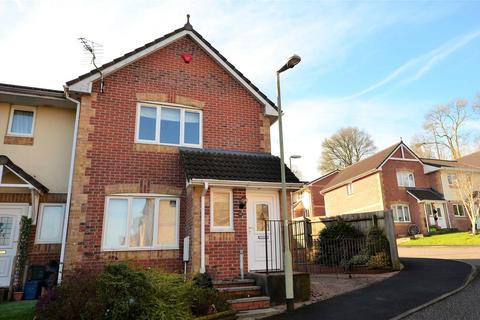 3 bedroom semi-detached house to rent, Spencer Drive, Tiverton, EX16