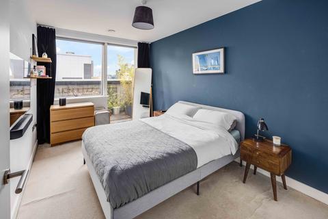 1 bedroom flat for sale, Wyke Road, E3