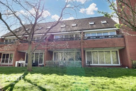2 bedroom flat for sale, Netteswell Orchard, Harlow