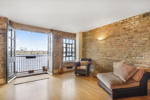 2 bedroom apartment for sale, Great Jubilee Wharf, Wapping, London E1W