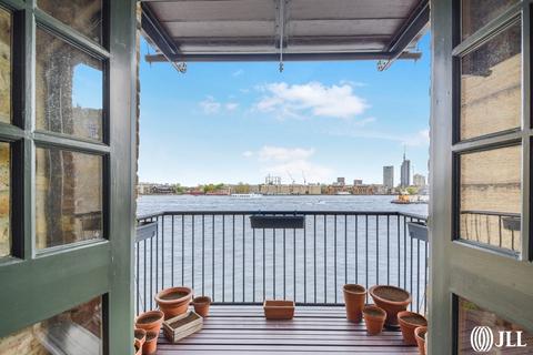 2 bedroom apartment for sale, Great Jubilee Wharf, Wapping, London E1W