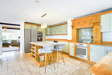 4 bedroom cottage for sale, Wootton Lane, Dinton