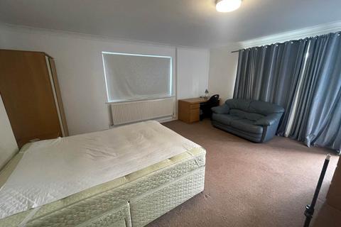 Property to rent, Bedford MK43