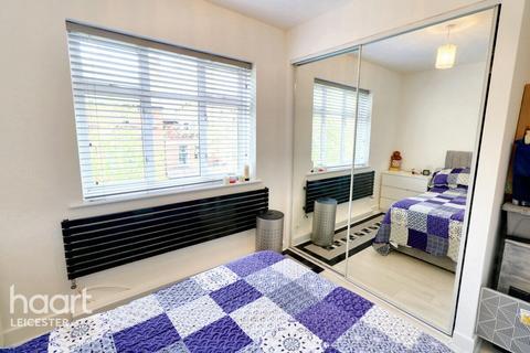 2 bedroom apartment for sale, West Walk, Leicester