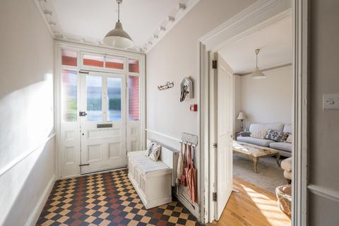 35 Blackborough Road, Reigate, RH2 7BU