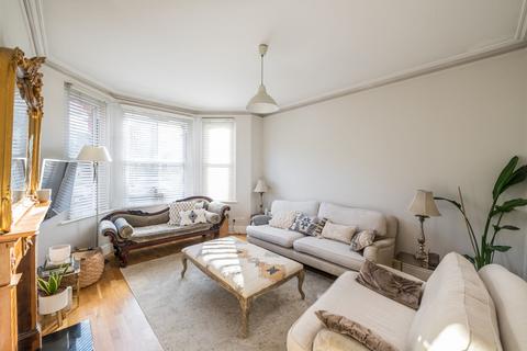 35 Blackborough Road, Reigate, RH2 7BU