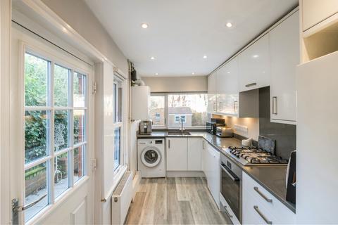 35 Blackborough Road, Reigate, RH2 7BU