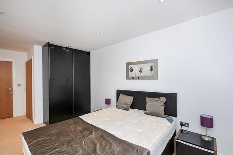3 bedroom flat to rent, 8 Dowells Street, London SE10