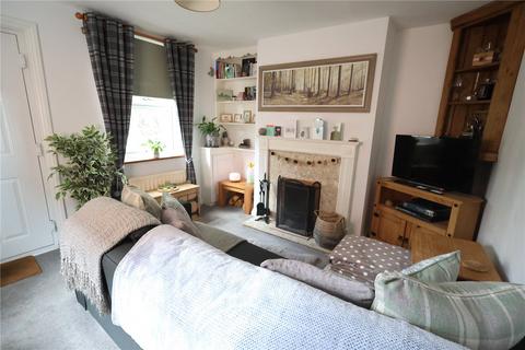 2 bedroom end of terrace house to rent, East Street, Farnham, Surrey, GU9