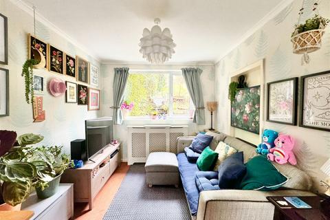 3 bedroom semi-detached house for sale, Vicarage Crescent, Batchley, Redditch B97 4RG