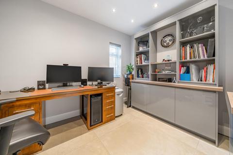 48 Oakley Drive, Bromley, BR2 8PT