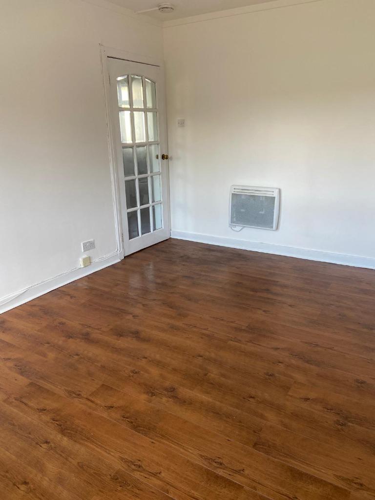 Apartment in Greenock - View 3