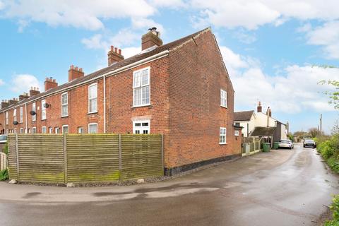 2 bedroom end of terrace house for sale, Cess Road, Martham