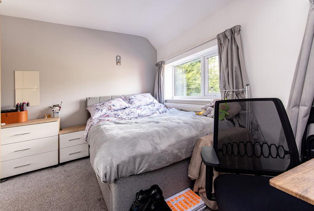 5 Ensuite Bedrooms
