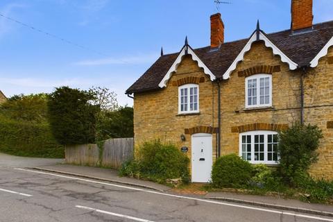 2 bedroom cottage for sale - Holly Cottage, Blakesley Hill, Greens Norton, NN12