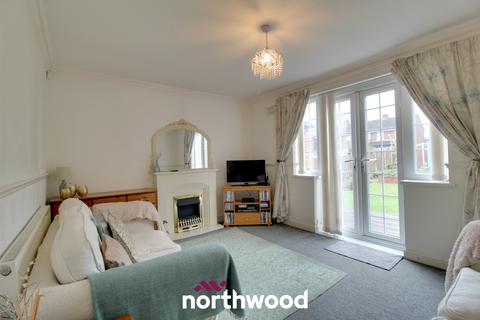 3 bedroom semi-detached house for sale, Peters Road, Doncaster DN12