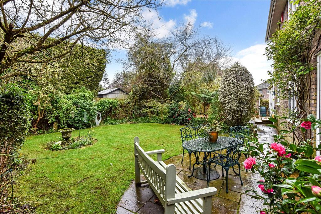 Ashfield Close, Midhurst, West... 4 bed detached house for sale £850,000