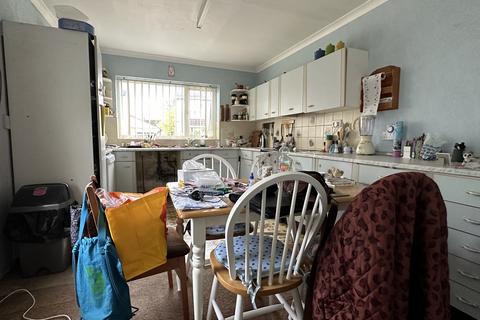 3 bedroom chalet for sale, Camel Road, Littleport, Ely, Cambridgeshire